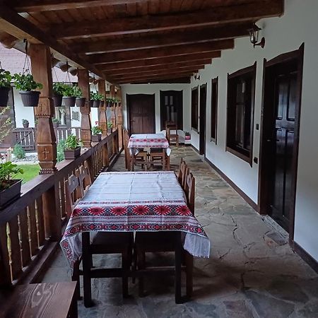 הוילה Gradistea de Munte Casuta Din Valea Regilor מראה חיצוני תמונה